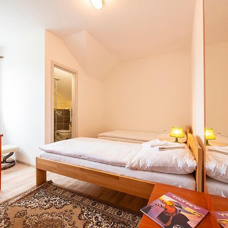Penzion A Restauracia Lavender Motel Poprad Luaran gambar