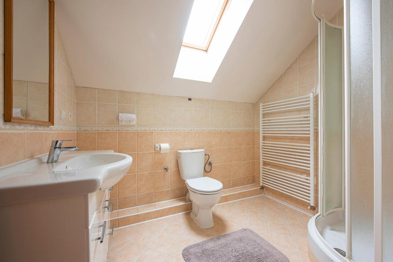 Penzion A Restauracia Lavender Motel Poprad Luaran gambar