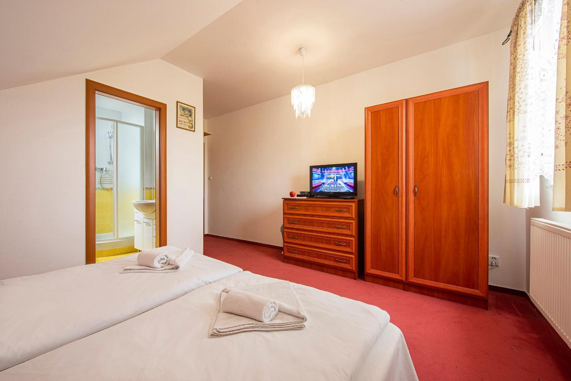 Penzion A Restauracia Lavender Motel Poprad Luaran gambar